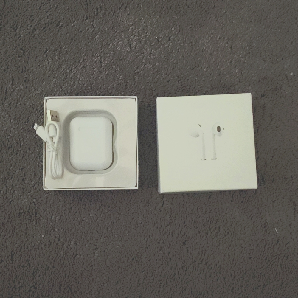 Wireless earbuds.NIB